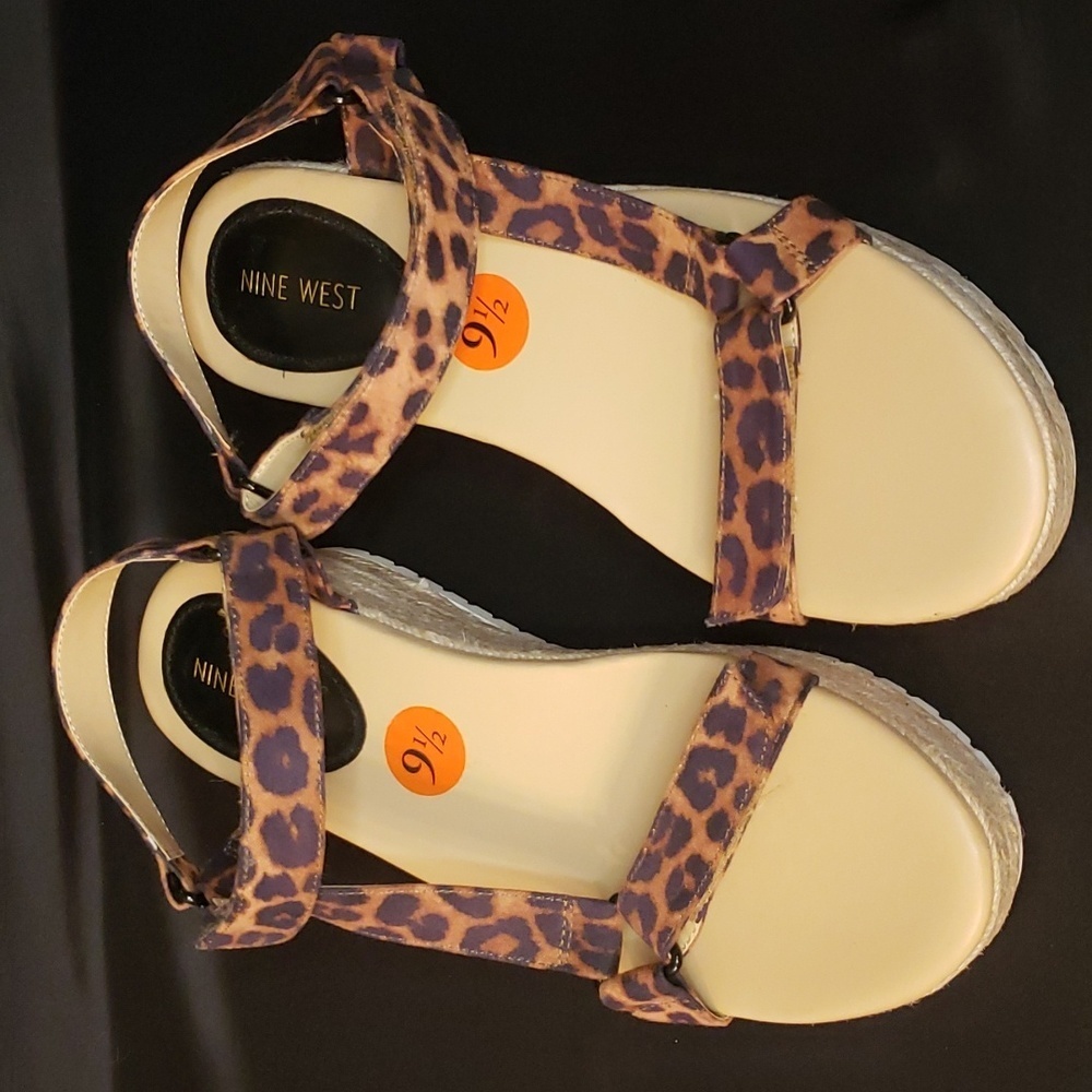 Nine West NWT Adjustable Strap Leopard Print Wedge Sandal